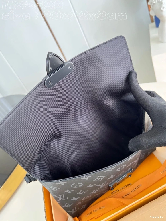 VUITTON S-LOCK POCHETTE LOUIS 0725